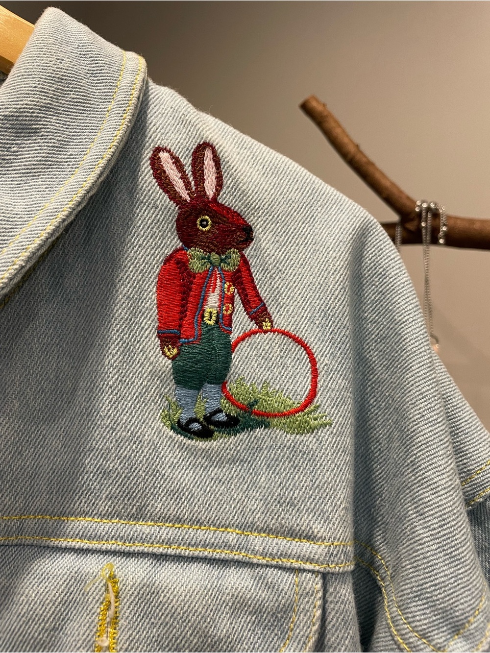 RARE Anthropologie limited edition alice in wonderland embroidered denim jacket - Picture 6 of 8